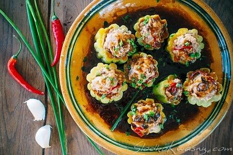 Gorzki melon nadziewany wieprzowiną