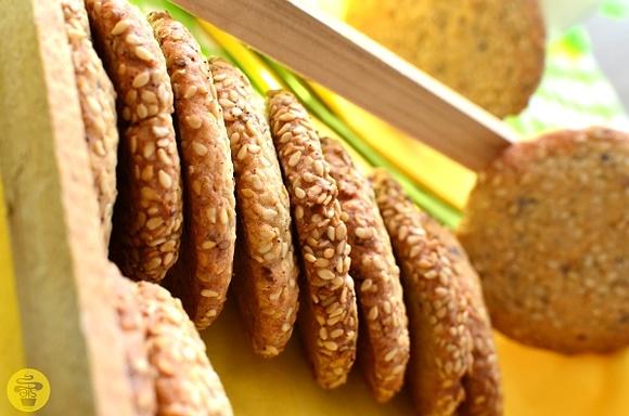 Ciasteczka sezamowe z przyprawą bogów