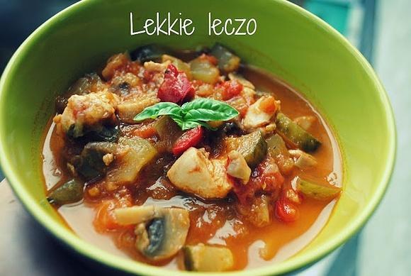 Lekkie leczo z kurczakiem – zdrowa wersja popularnego dania