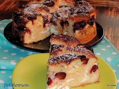 Drożdżówka ze śliwkami