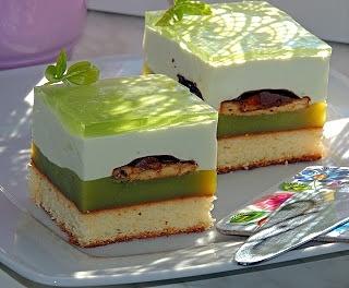 Shrek - orzeźwiające ciasto cytrusowe z bitą śmietaną
