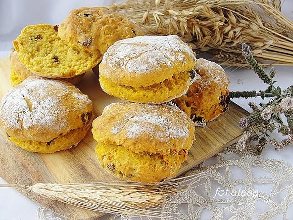 Dyniowe Scones z Rodzynkami
