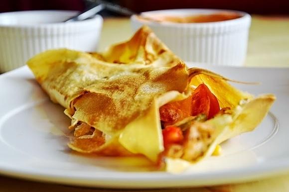 Naleśniki z gyros i sałatką