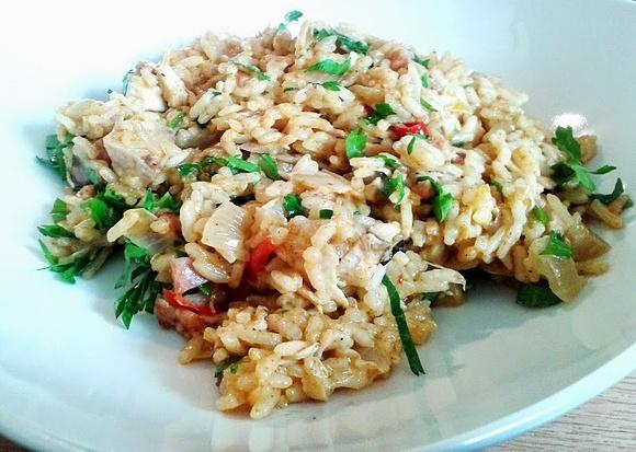 Prosty risotto z kurczakiem na ostro
