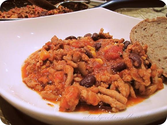 Chili con Carne z wołowiną i warzywami