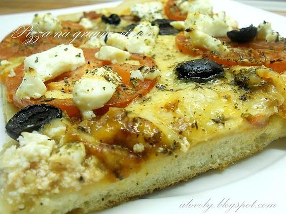 Pizza na grubym cieście