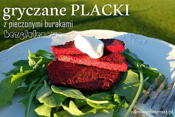 Gryczane placki z pieczonymi burakami i gruszką, czarnuszką - bezglutenowe
