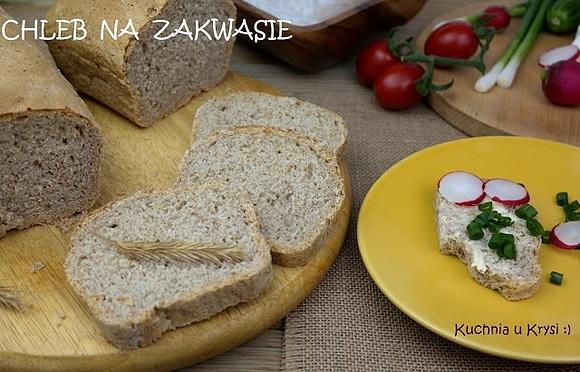 Chleb na zakwasie z dodatkami