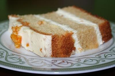 Ciasto pomarańczowe z masą serową i śmietanką