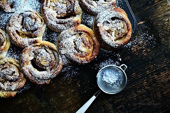 Muffiny z jabłkiem i cynamonem na śniadanie