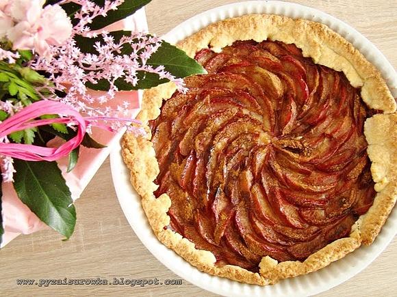 Tarta ze śliwkami i cynamonem