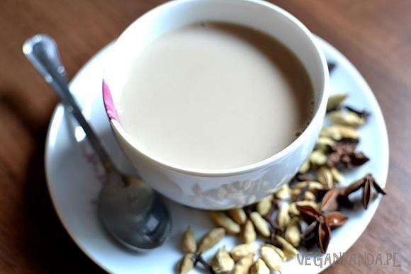 Masala chai - aromatyczna indyjska herbata z przyprawami
