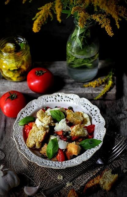 Panzanella czyli toskańska sałatka chlebowa