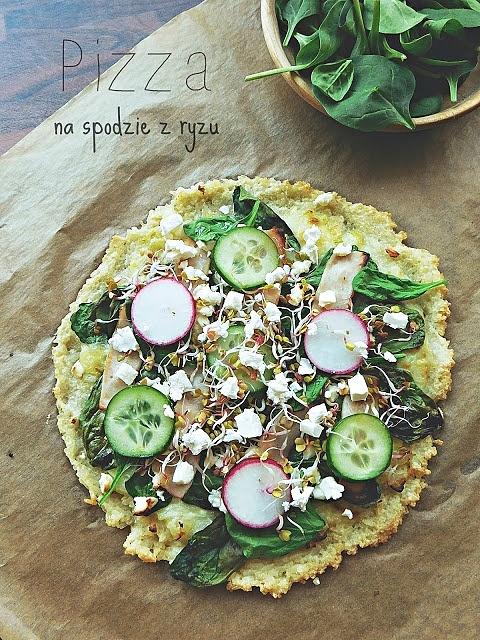 Bezglutenowa pizza na spodzie z ryżu