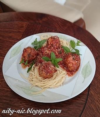 Spaghetti z klopsikami