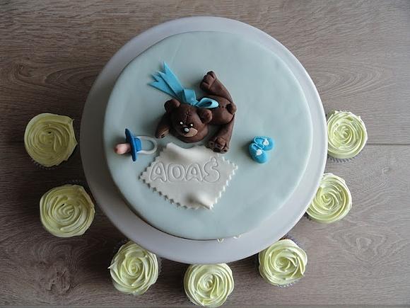 Czekoladowy tort na baby shower