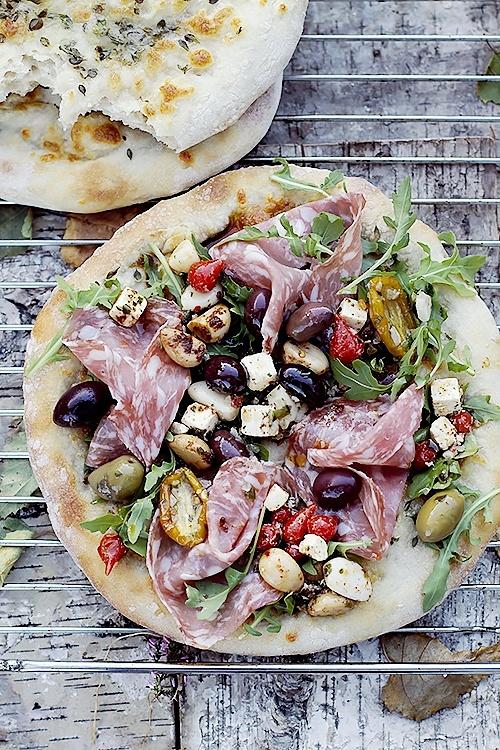 Pizza na chlebie bake off