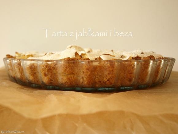 Tarta z jabłkami i bezą