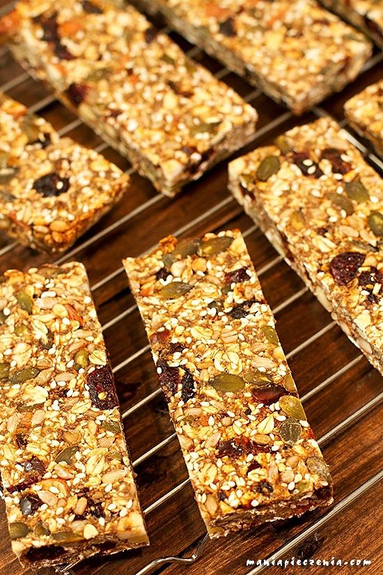 Batoniki mocy bez glutenu i cukru