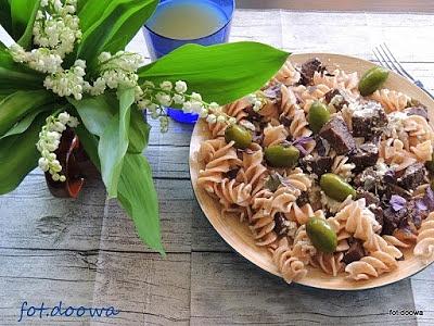 Makaron z mięsem strusia i świeżym serem
