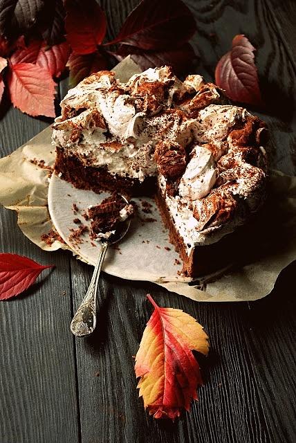 Tarta czekoladowa z bezą