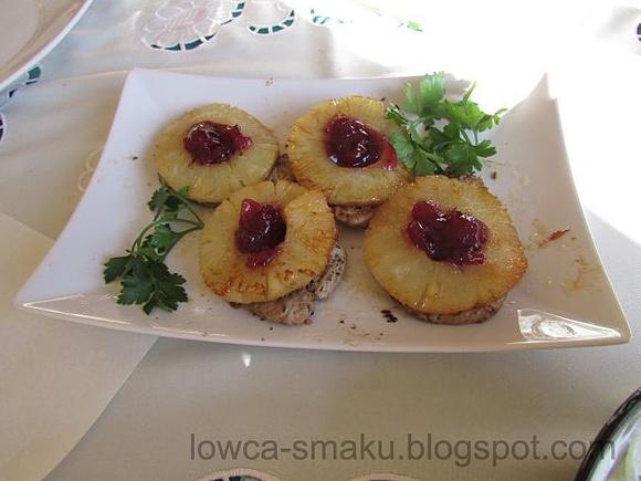 Polędwiczki po królewsku z ananasem