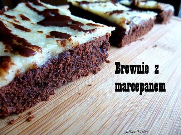 Brownie z marcepanem