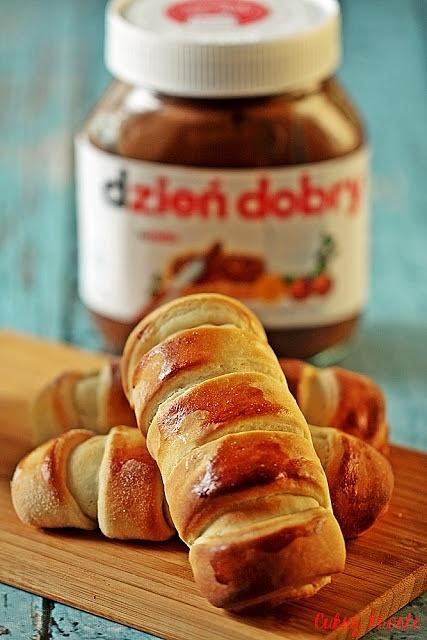 Drożdżówki z Nutellą