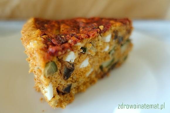 Zapiekany omlet warzywny lub quiche z cukinią bakłażanem i kaszą jaglaną