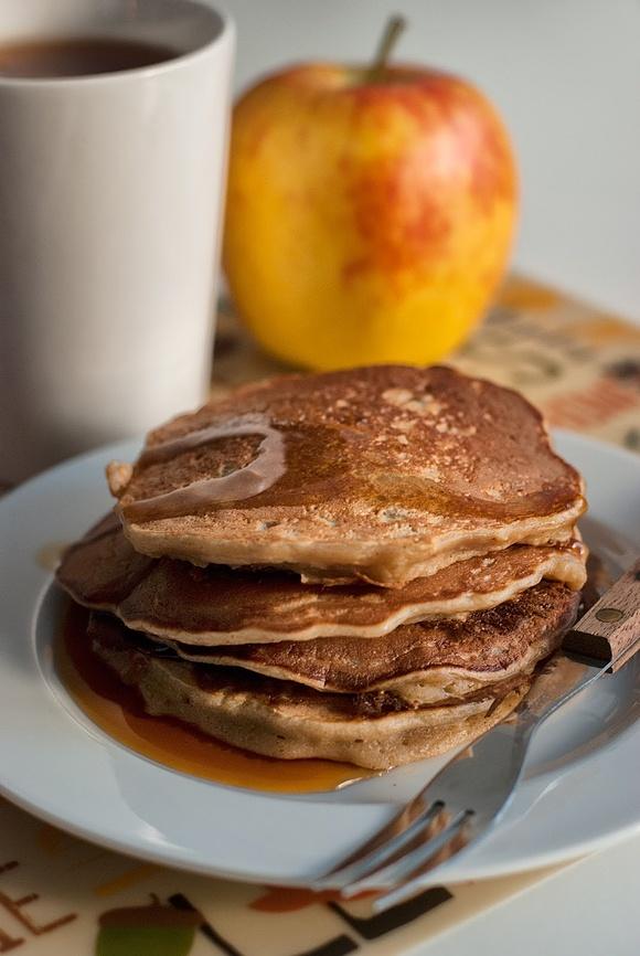 Bezglutenowe jabłkowe pancakes bez tłuszczu