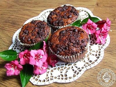 Muffinki z bananami i czekoladą