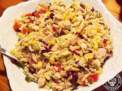 Sałatka z makaronem ryżowym