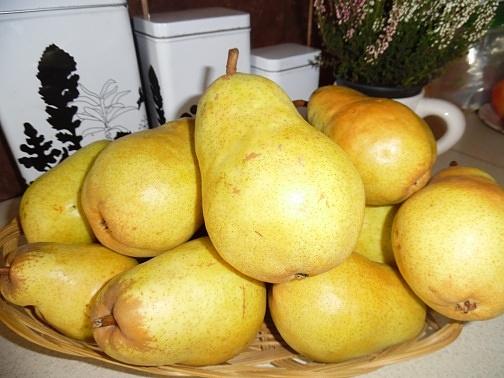 Czekoladowe muffiny z gruszką