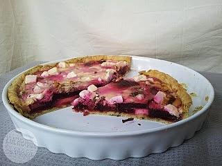 Tarta z pieczonymi burakami i orzechami włoskimi
