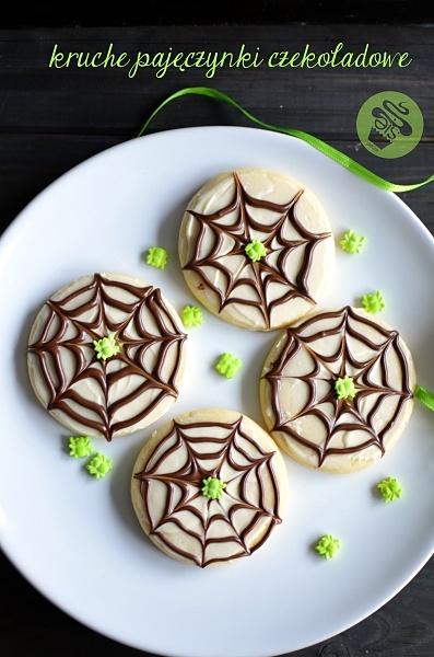 Kruche czekoladowe pajęczynki na Halloween