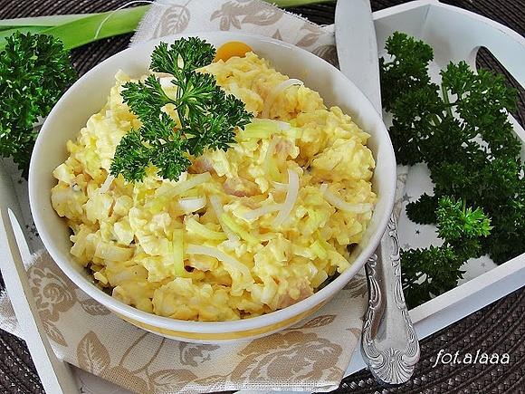 Sałatka jajeczna z sosem curry