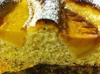 Ciasto drożdżowe z gruszkami