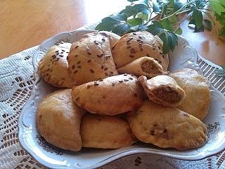 Pierógki z kaszą gryczaną i suszonymi pomidorami