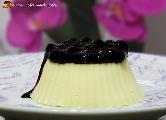 Włoska panna cotta i akcja smak języka z niespodzianką