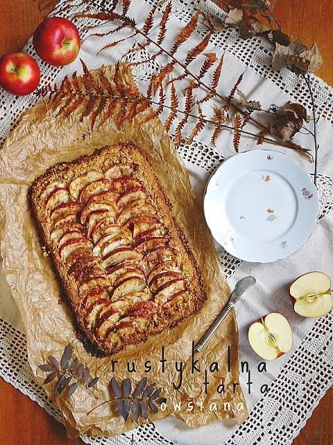 Rustykalna tarta owsiana z jabłkami i cynamonem