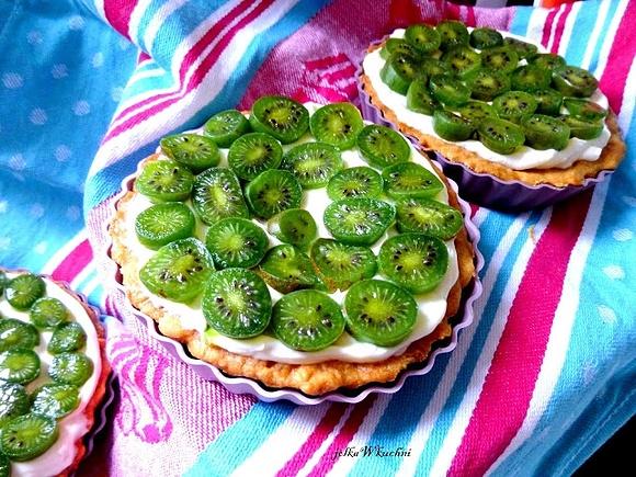 Tartaletki z odchudzonym kremem mascarpone i mini kiwi