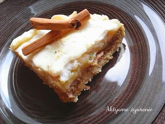 Bezglutenowy jabłecznik z pianką