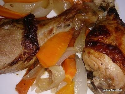 Udk kurczaka curry z marchewką i cebulą