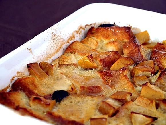 Staromodny pudding chlebowy