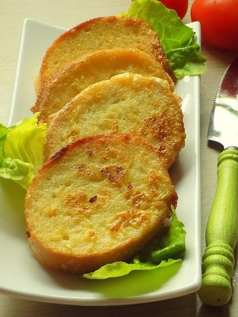 Smażona bagietka na czerstwe pieczywo