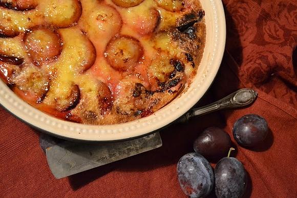 Pomarańczowe Clafoutis ze Śliwkami
