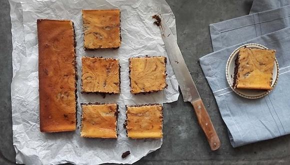 Brownie kawowe z kremowym serkiem