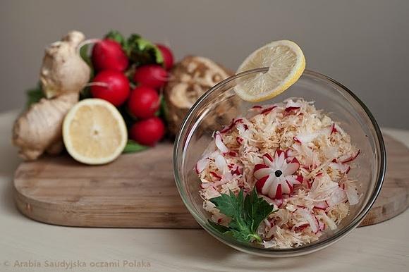 Surówka z selera, rzodkiewki i imbiru
