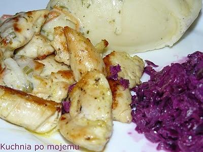 Pierś z kurczaka w sosie śmietanowo - koperkowym z białym puree