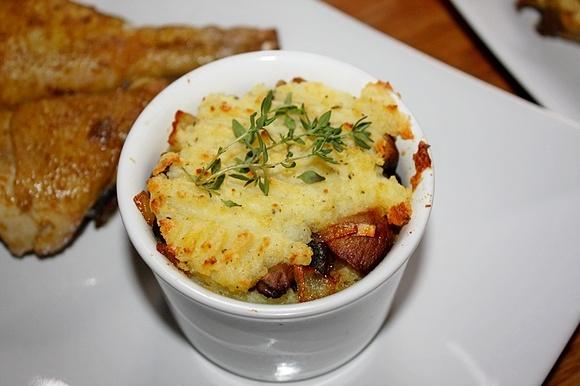 Zapiekanka ziemniaczano-pieczarkowa